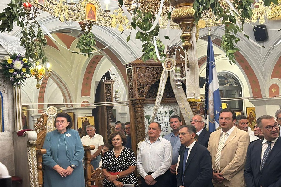 Λίνα Μενδώνη