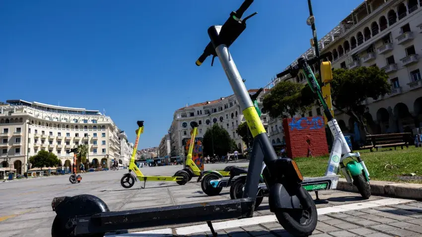 Ηλεκτρικό Πατίνι στην Πλατεία Αριστοτέλους