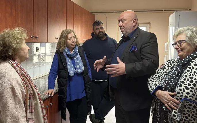 ΔΕΕΠ ΝΔ Ημαθίας Η ΔΕΕΠ ΝΔ Ημαθίας και ο Ηλίας Ηλιόπουλος στη Φιλόπτωχο Αδελφότητα Βεροίας